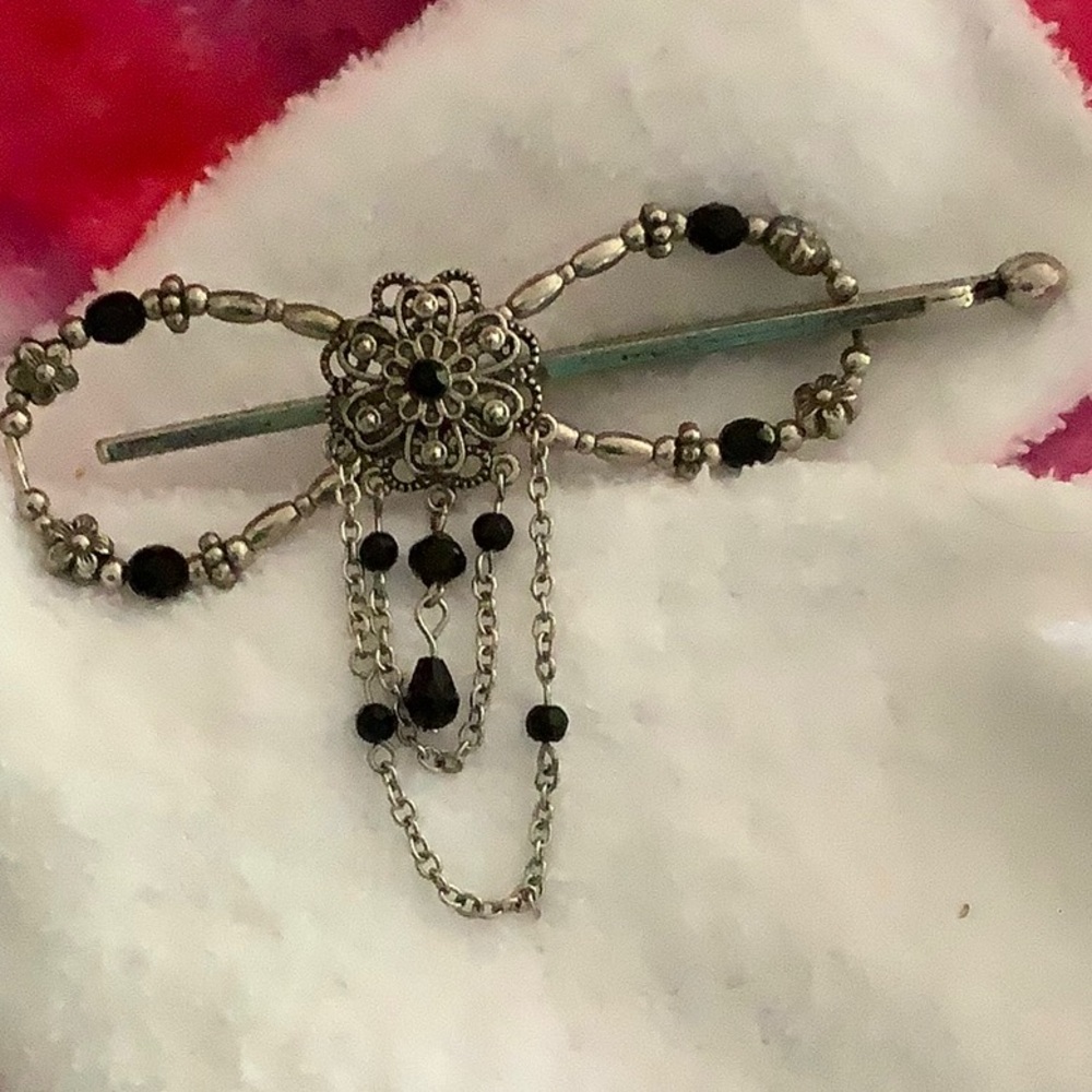 Gorgeous silver tone, hair clasp, black beaded accent
